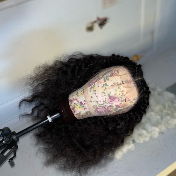 Hd Lace Wig - Picture 3 of 3